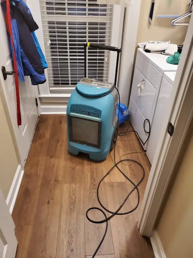 Commercial dehumidifier deployed for Crawl Space Restoration in Gulf Breeze